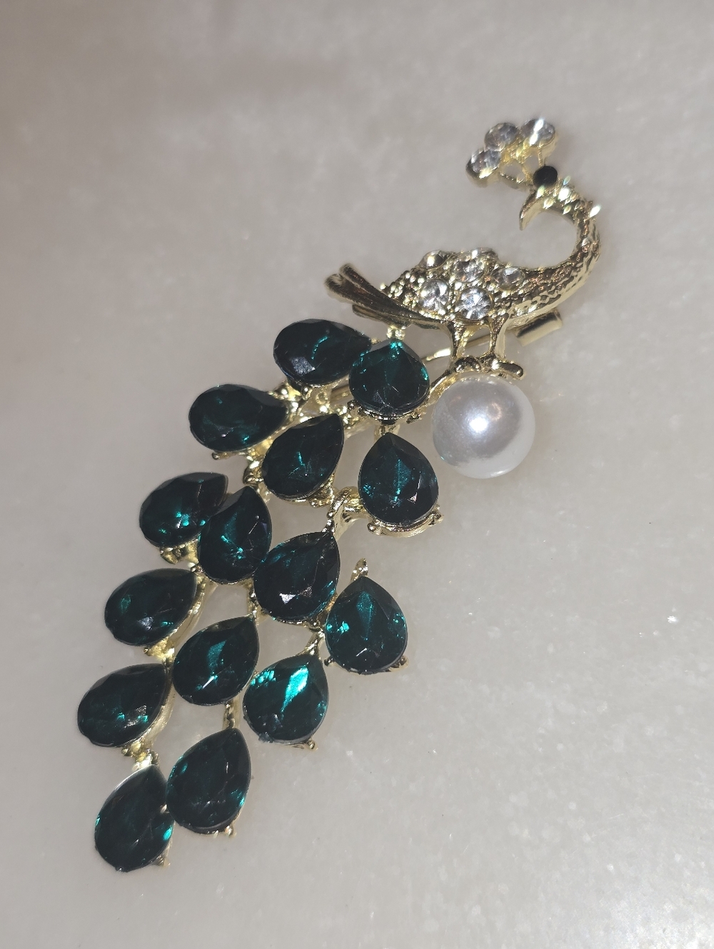 NWOT Aratta Anika Peacock Pin. Emerald Green